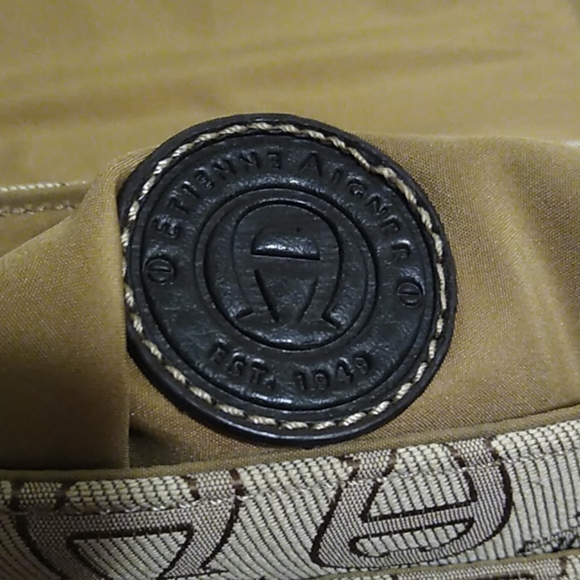 Purse - Picture 3 of 3